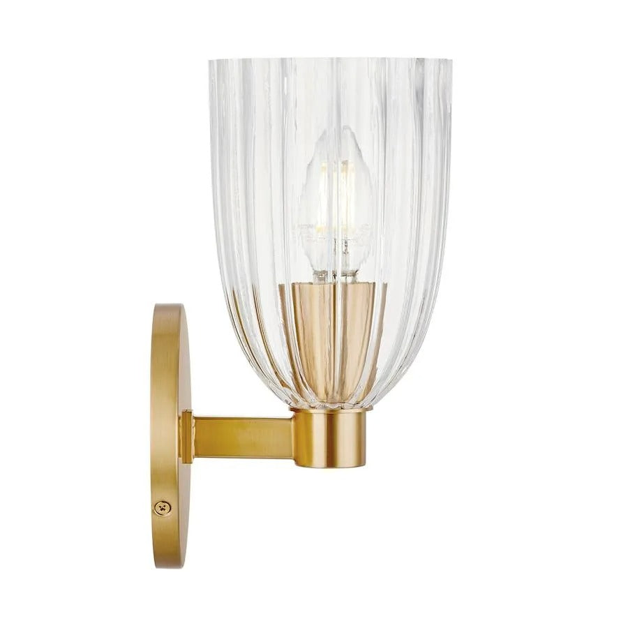 Aplique de pared moderno Calista de latón y vidrio acanalado2.webp__PID:9a6e099d-70cd-44f4-a3be-04322fcc9be3