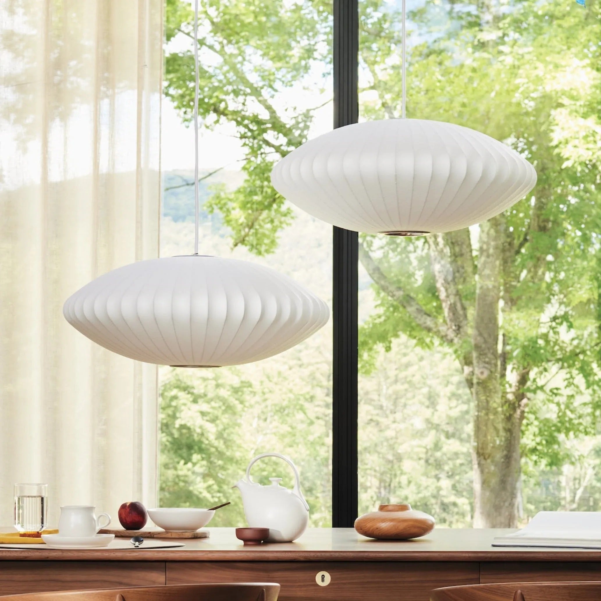 Lámpara colgante tipo farol de tela moderna Hana A2.webp__PID:ce874792-a580-43a7-872f-99ab324c0372