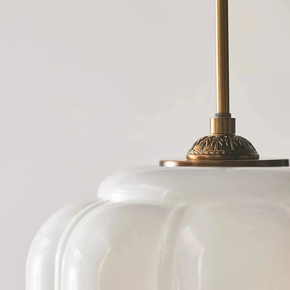 Lámpara colgante Eloise de cristal crema vintage Máni (12).webp__PID:32183b93-3b33-4b65-9103-3cc1f481918e