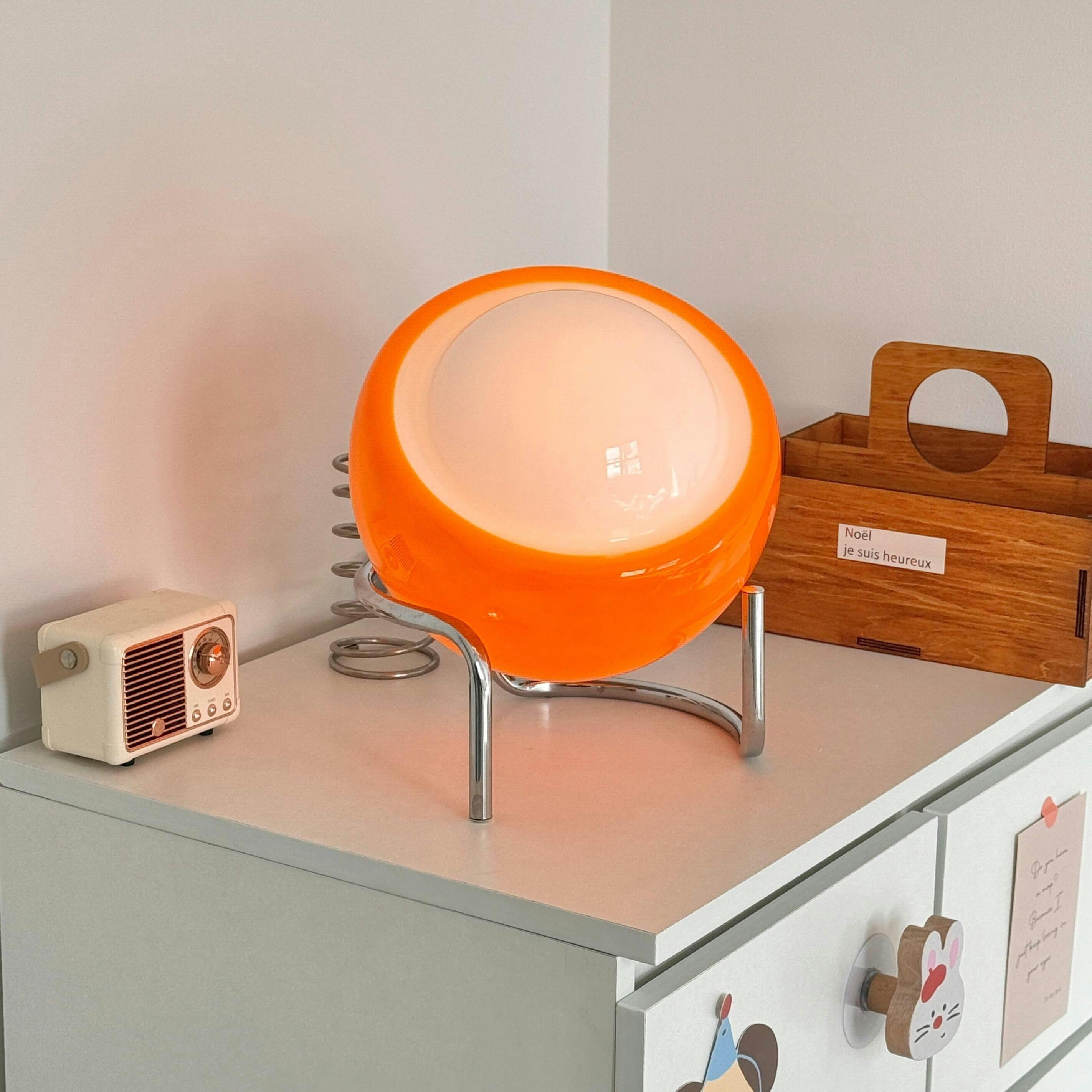 Lámpara de mesa moderna Sylas Bauhaus naranja con forma de hongo (5).webp__PID:133ae66b-61e7-44fd-8e46-213622abec29