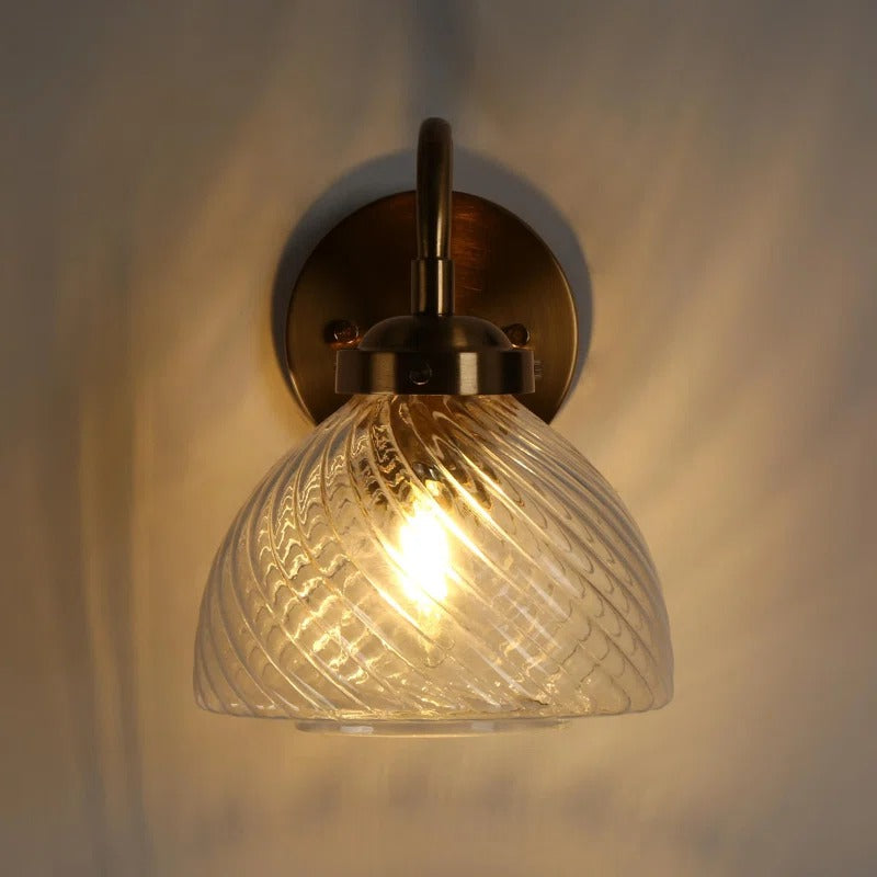 Elora Vintage Brass Swirled Glass Wall Sconce detail3.webp__PID:fd7c142e-c848-4b9f-9c14-b77522bbb9e1