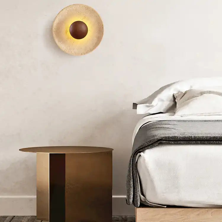 Aplique de pared redondo de travertino con halo Heliara - 4.webp__PID:c3d3e183-da2a-4d3c-81b6-06b8692252a3