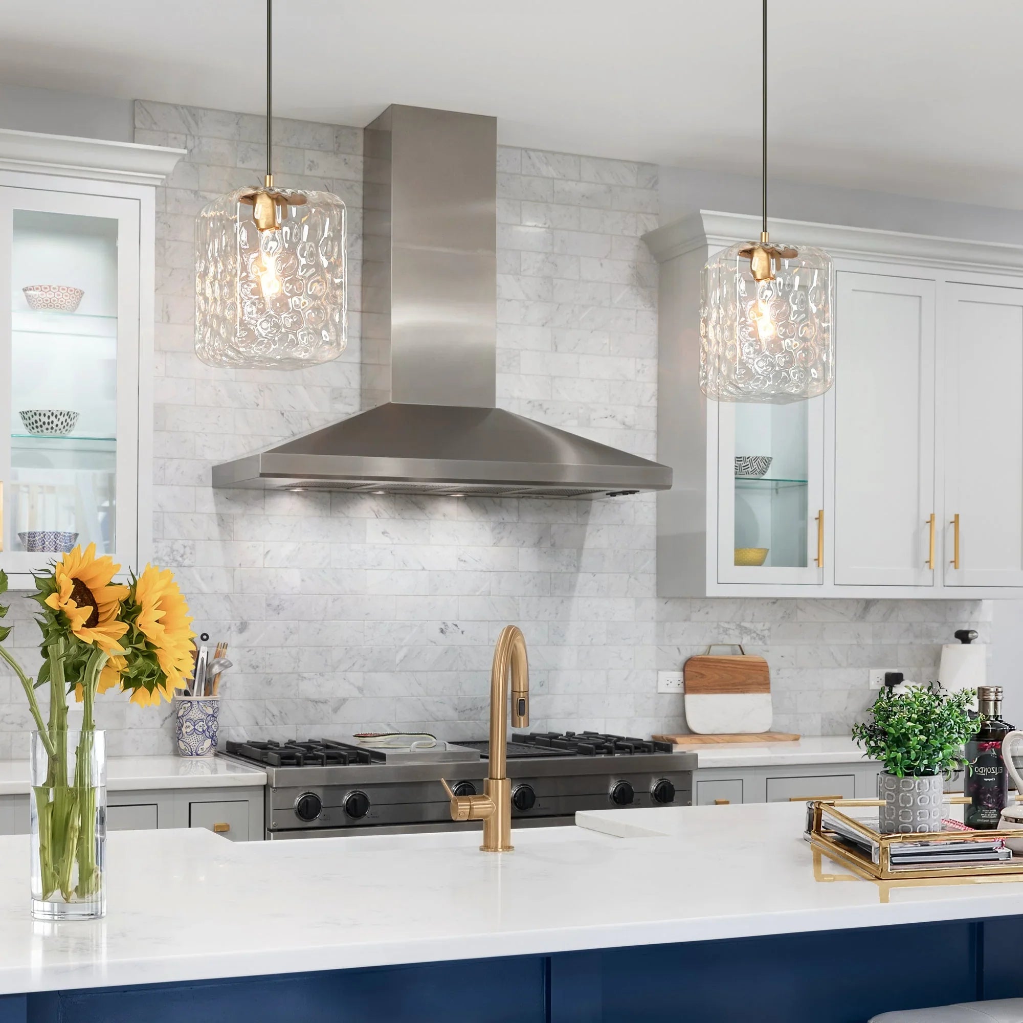 Ellis Contemporary Square Water Ripple Glass Pendant Light 1(5).webp__PID:8709e2d4-1c84-4e76-a5df-4dfd9c87247f