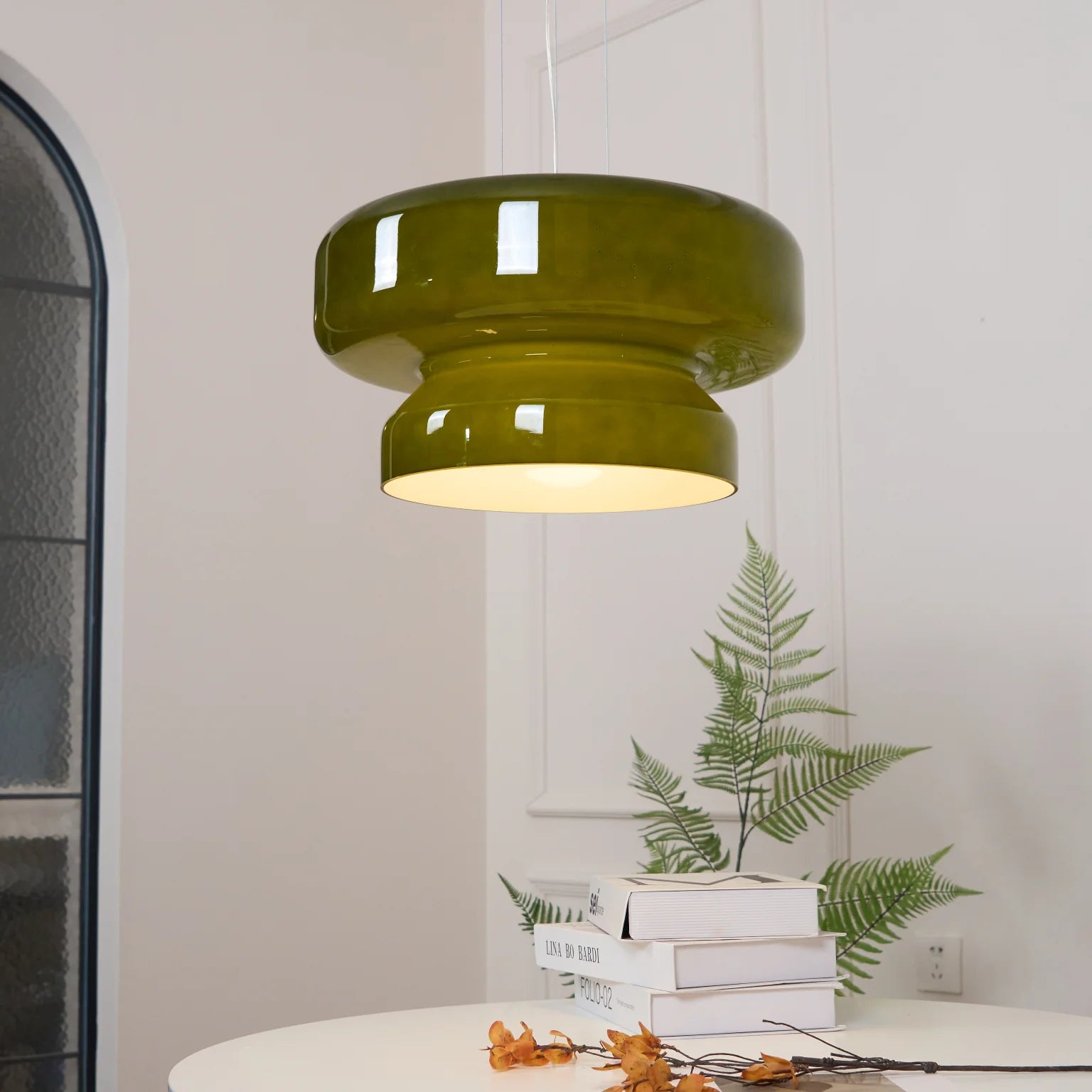 Arthur moderne gebogen glazen hanglamp5.webp__PID:96662937-8030-461c-a20a-c3adb09059e3