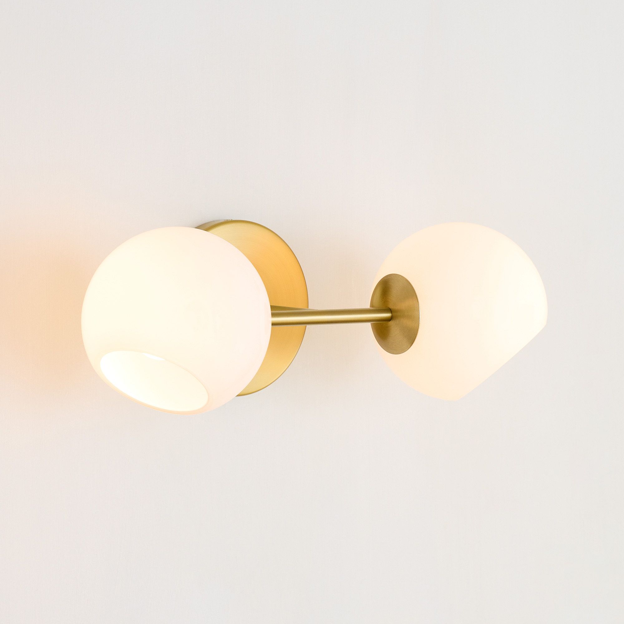 Arke Modern 2-Light Staggered Globe Glass Wall Sconce (1).jpg__PID:17b91112-9d91-4250-96bc-90ebfa8c9c63