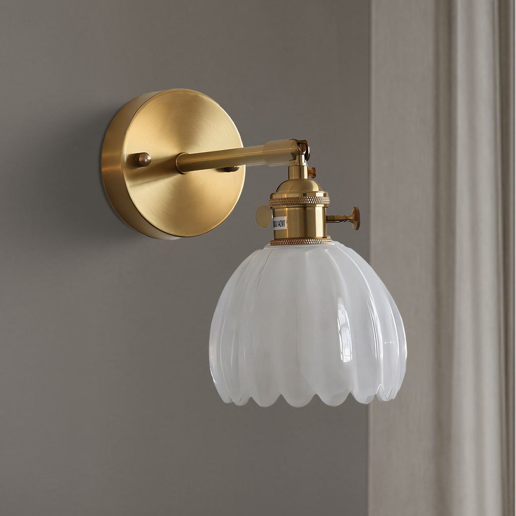 Aplique de pared de cristal Freya Lotus blanco.jpg__PID:955e312a-2a34-4497-84b6-c603b64db259