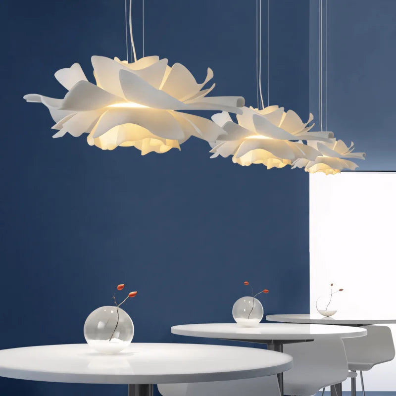 Suspension Elijah moderne et minimaliste en forme de fleur de lotus blanche1 (5).webp__PID:f7db6860-bef0-4891-9095-577d4aff594d