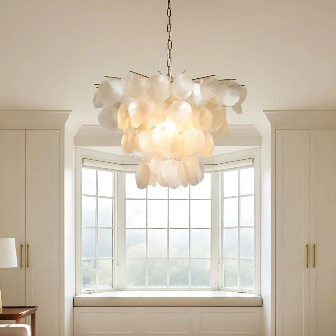 Leslie Luxury Natural Shell Metal Chandelier6.webp__PID:dadfd604-455a-4d34-8d0a-3aa364a26219