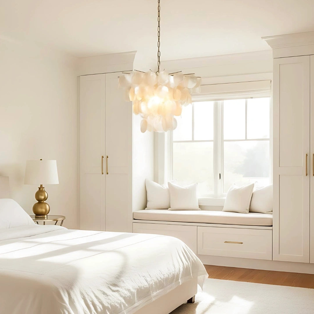 Leslie Luxury Natural Shell Metal Chandelier5.webp__PID:d604455a-6d34-4d0a-baa3-64a26219cc5b