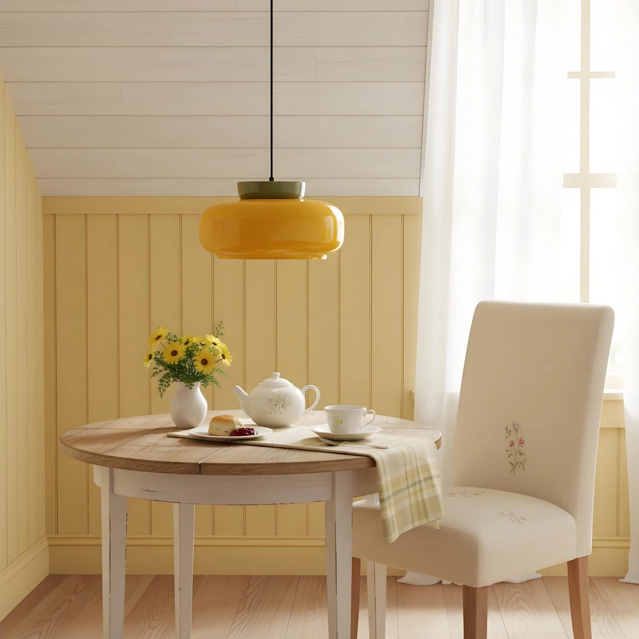 Mafalda Bauhaus Ceramic Disc Pendant Light1-6.webp__PID:196f2863-d7d3-4585-a7db-2a5687054668