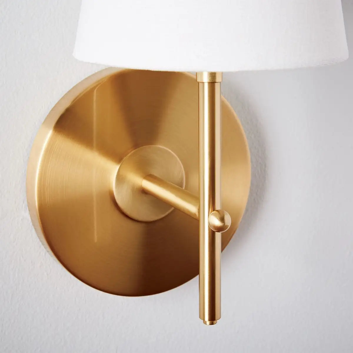 Kaelis Mid-Century Fabric Brass Wall Sconcexj2.webp__PID:fed2cfea-b0f3-4df4-9bd2-66eb026b5795